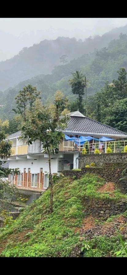 Earth Lounge Resort 바가몬 외부 사진